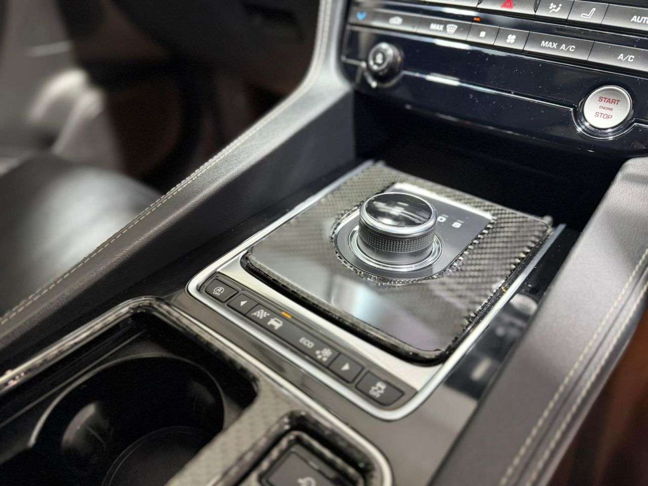 2018 JAGUAR F-PACE 2018 JAGUAR F-PACE