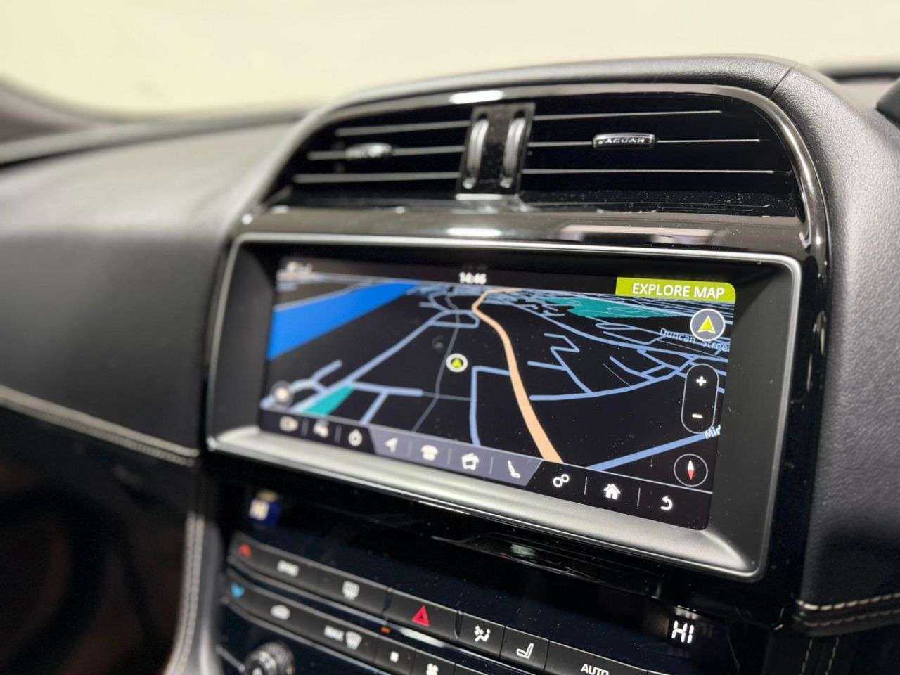 2018 JAGUAR F-PACE 2018 JAGUAR F-PACE