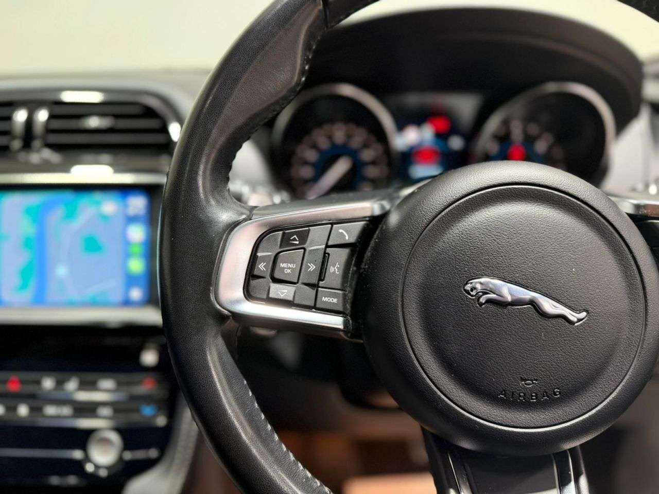 2018 JAGUAR F-PACE 2018 JAGUAR F-PACE