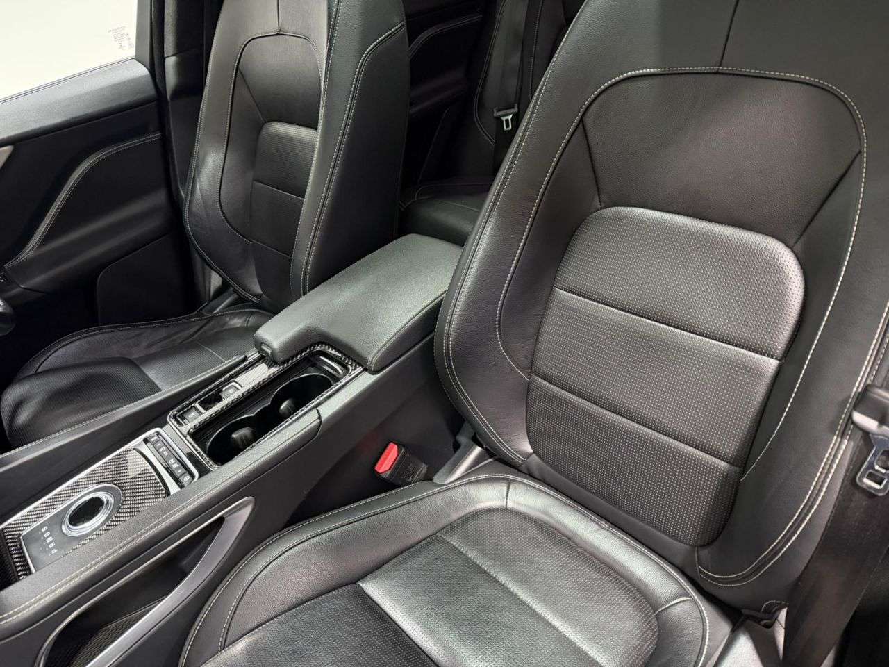 2018 JAGUAR F-PACE 2018 JAGUAR F-PACE