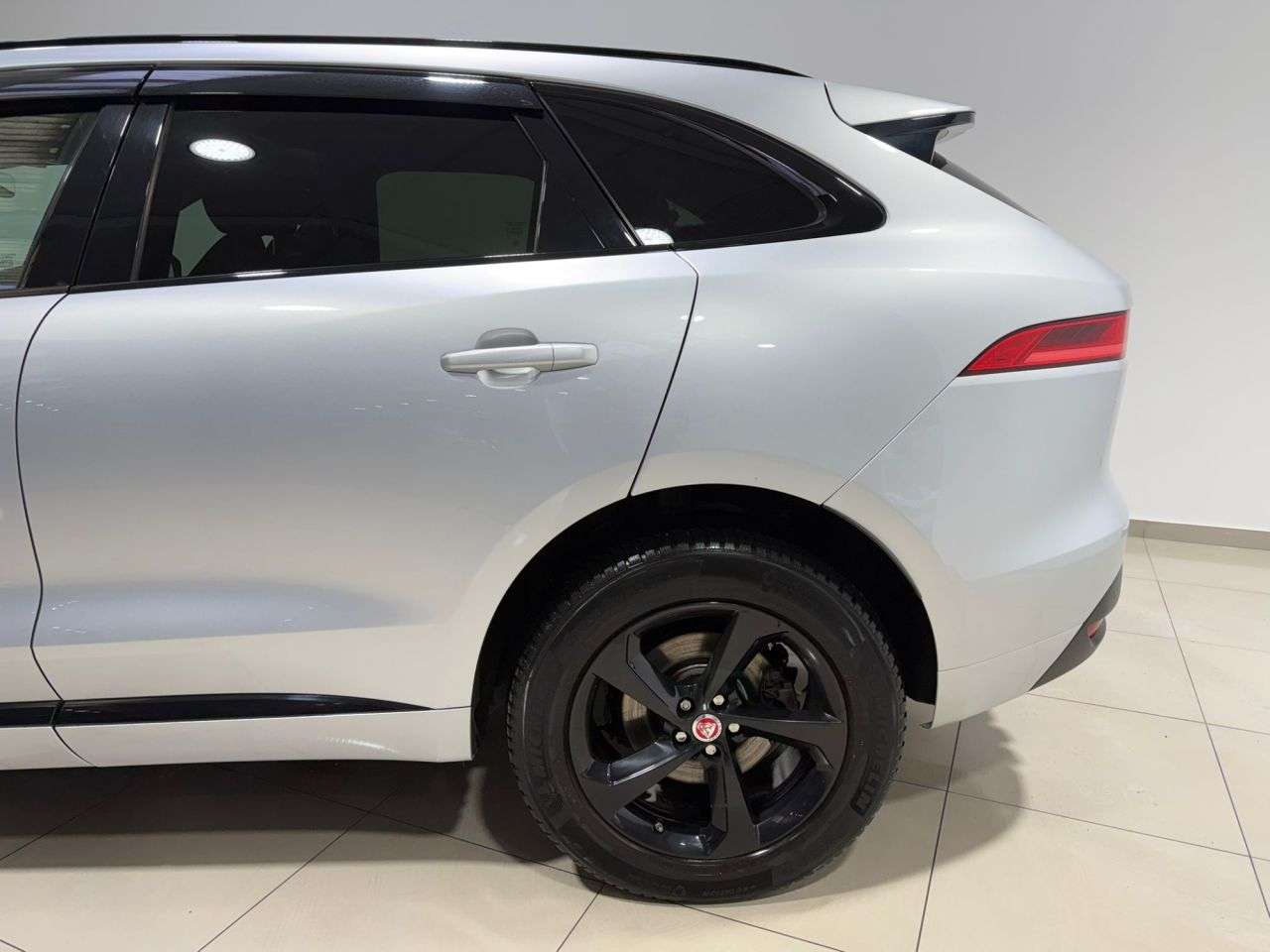 2018 JAGUAR F-PACE 2018 JAGUAR F-PACE