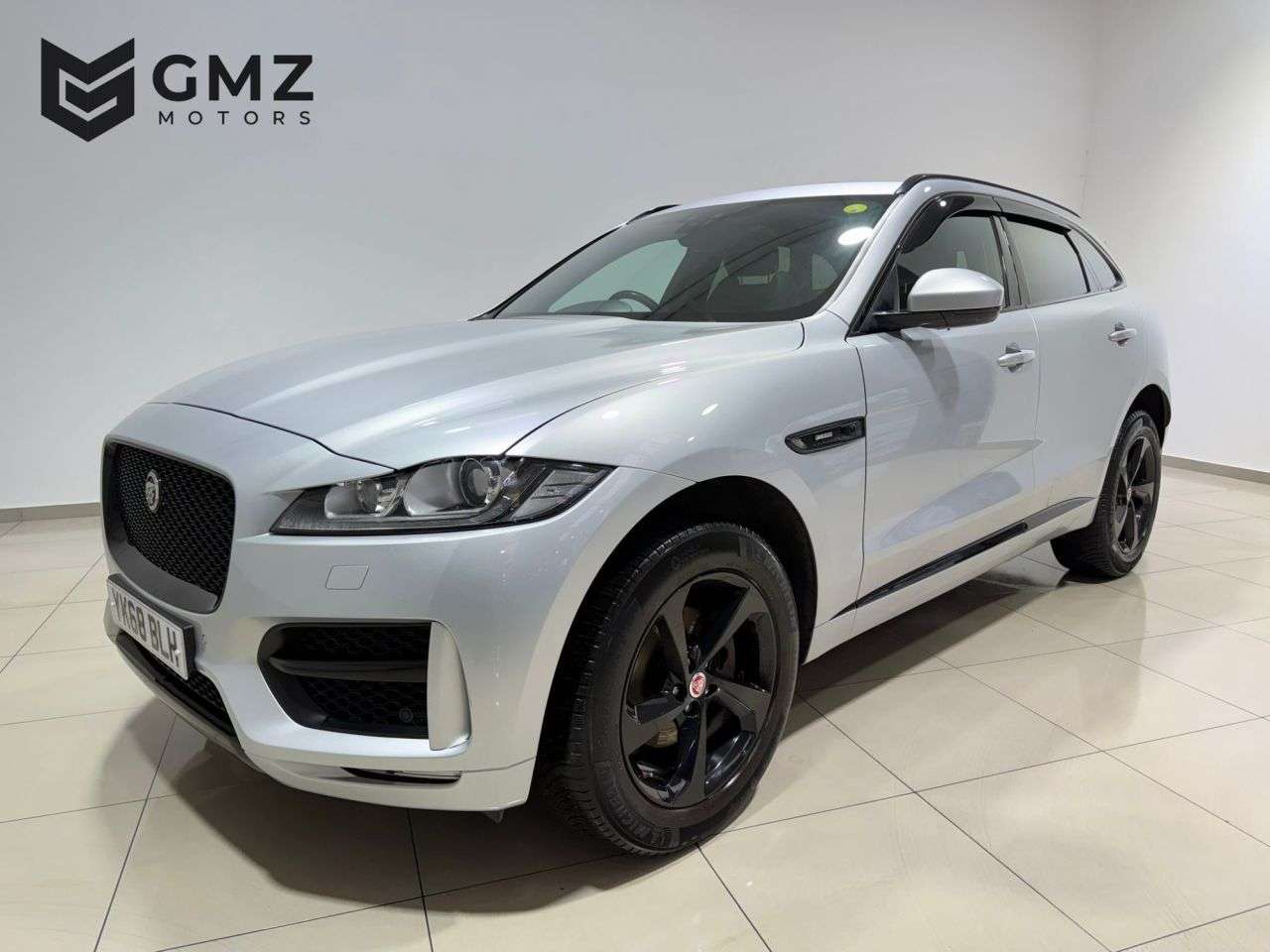 A 2018 JAGUAR F-PACE 2.0 D180 R-Sport SUV 5dr Diesel Auto AWD Euro 6 (s/s) (180 ps) NATIONWIDE D A 2018 JAGUAR F-PACE 2.0 D180 R-Sport SUV 5dr Diesel Auto AWD Euro 6 (s/s) (180 ps) NATIONWIDE D