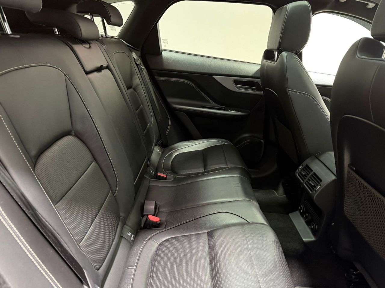 2018 JAGUAR F-PACE 2018 JAGUAR F-PACE