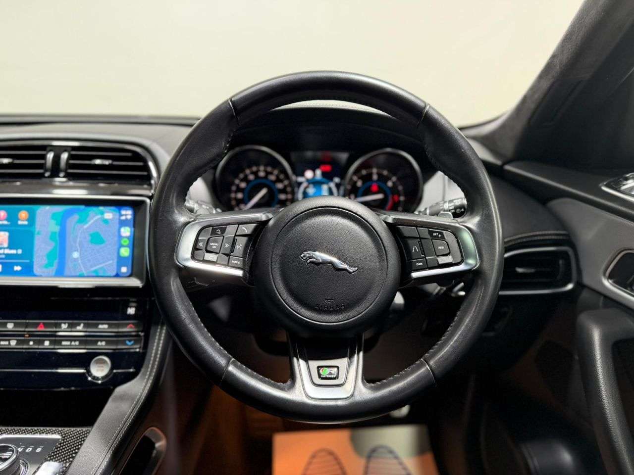 2018 JAGUAR F-PACE 2018 JAGUAR F-PACE