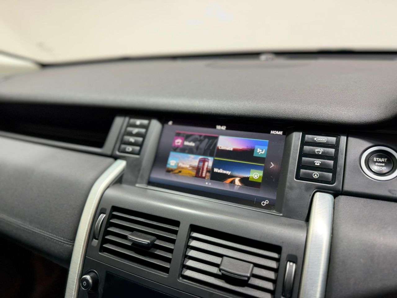 2018 LAND ROVER DISCOVERY SPORT 2018 LAND ROVER DISCOVERY SPORT