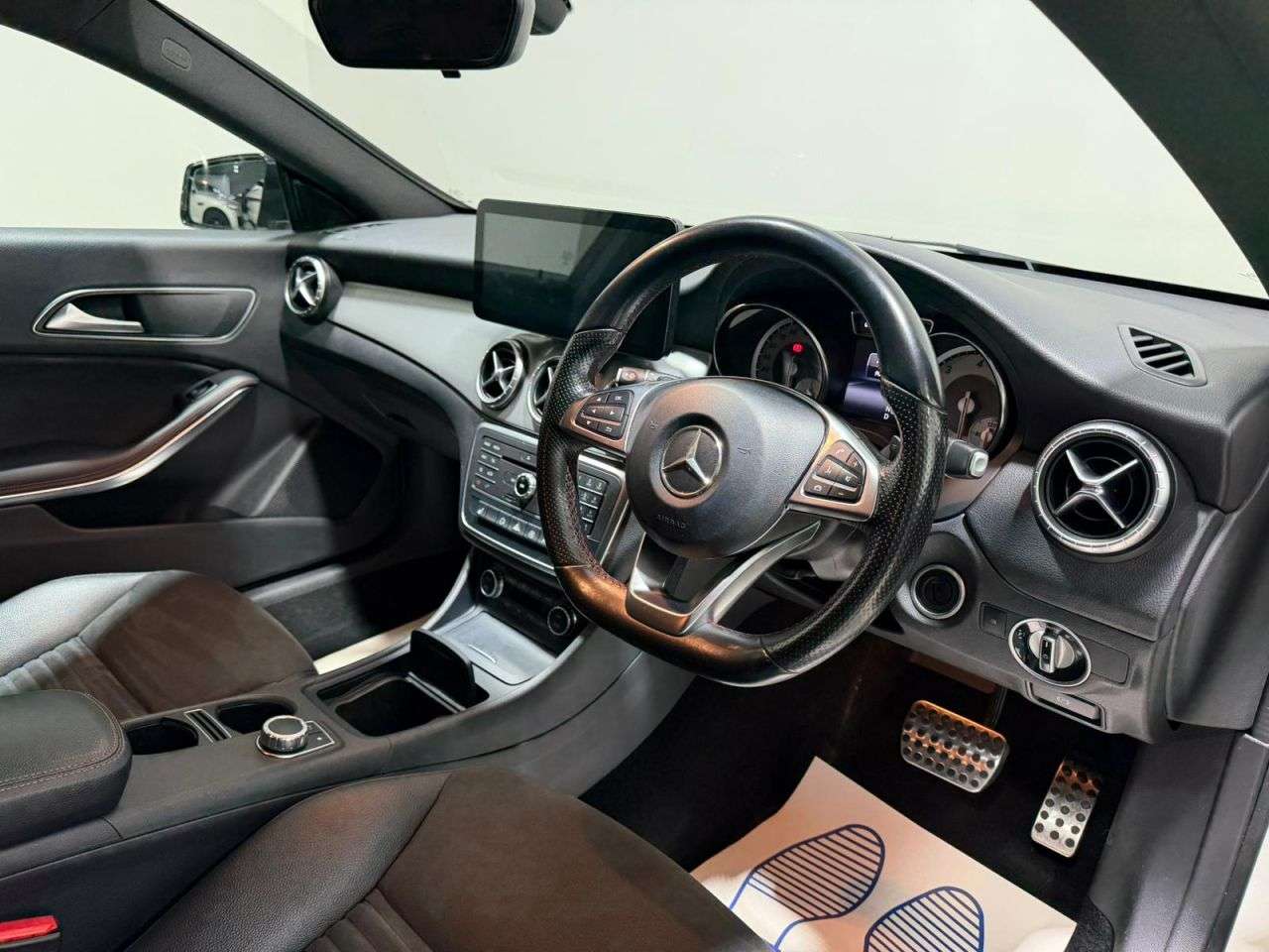 2015 MERCEDES CLA 2015 MERCEDES CLA