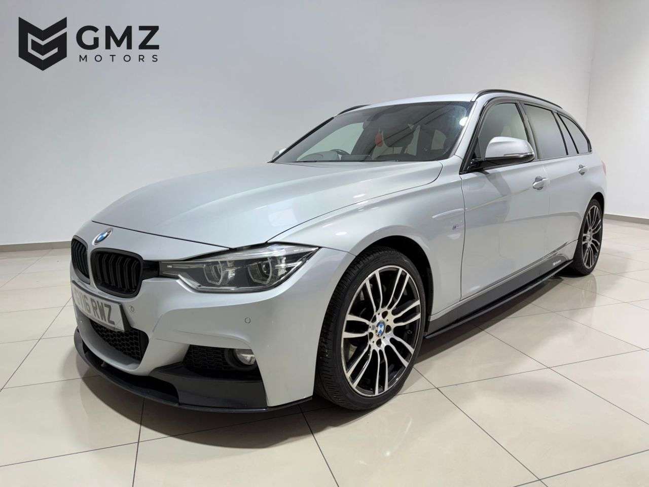 A 2016 BMW 3 SERIES 3.0 335d M Sport Touring 5dr Diesel Auto xDrive Euro 6 (s/s) (313 ps) NATIO A 2016 BMW 3 SERIES 3.0 335d M Sport Touring 5dr Diesel Auto xDrive Euro 6 (s/s) (313 ps) NATIO