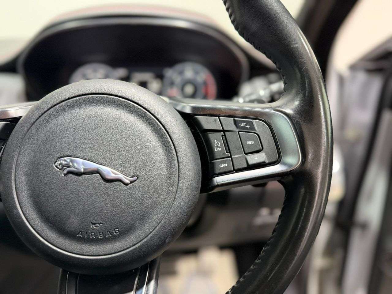 2019 JAGUAR E-PACE 2019 JAGUAR E-PACE