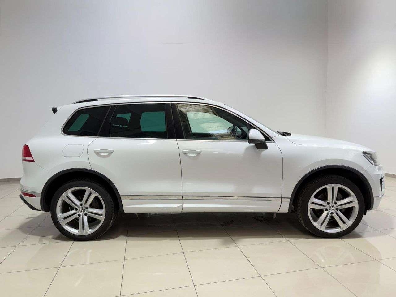 2017 VOLKSWAGEN TOUAREG 2017 VOLKSWAGEN TOUAREG