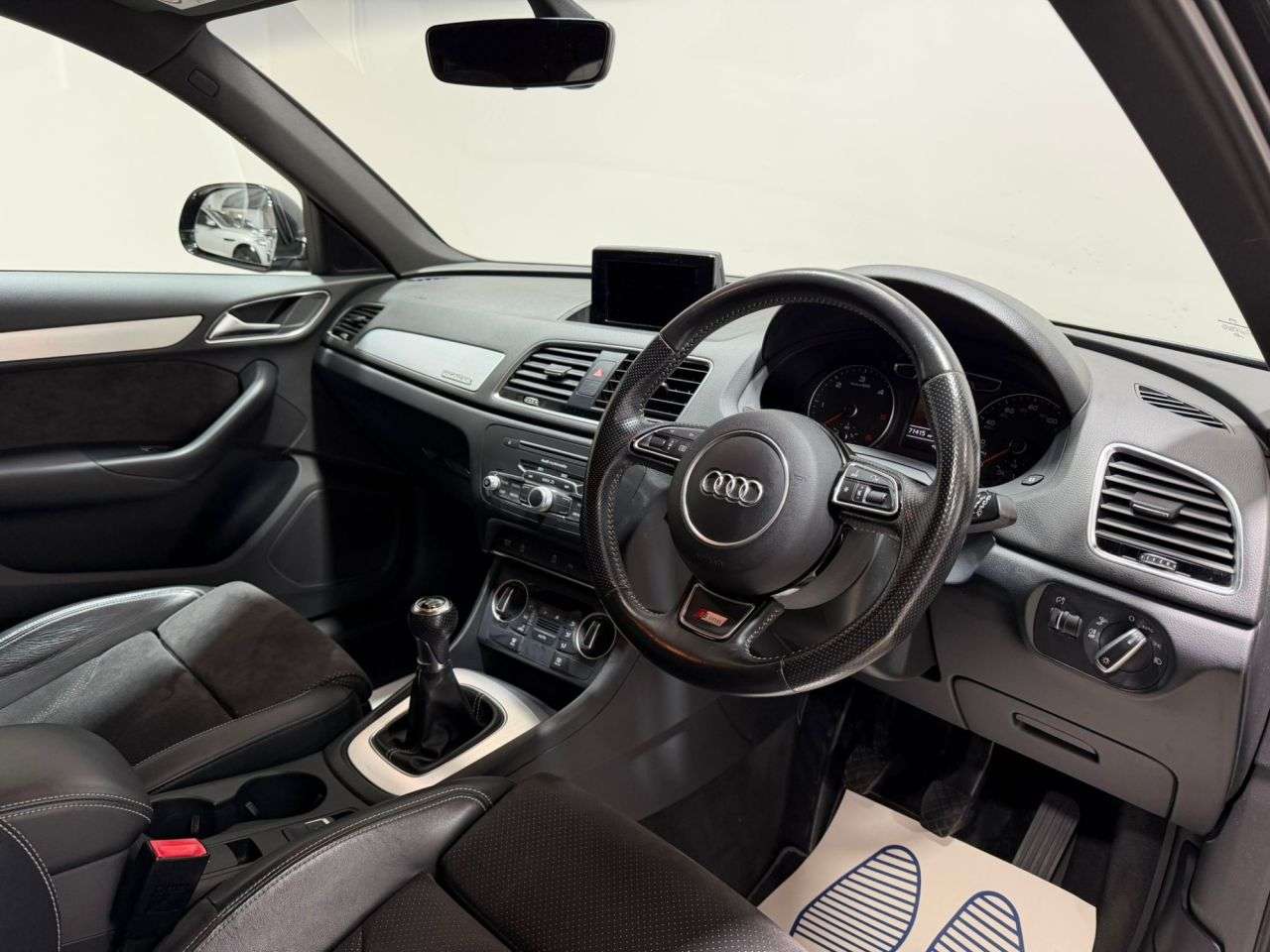 2015 AUDI Q3 2015 AUDI Q3