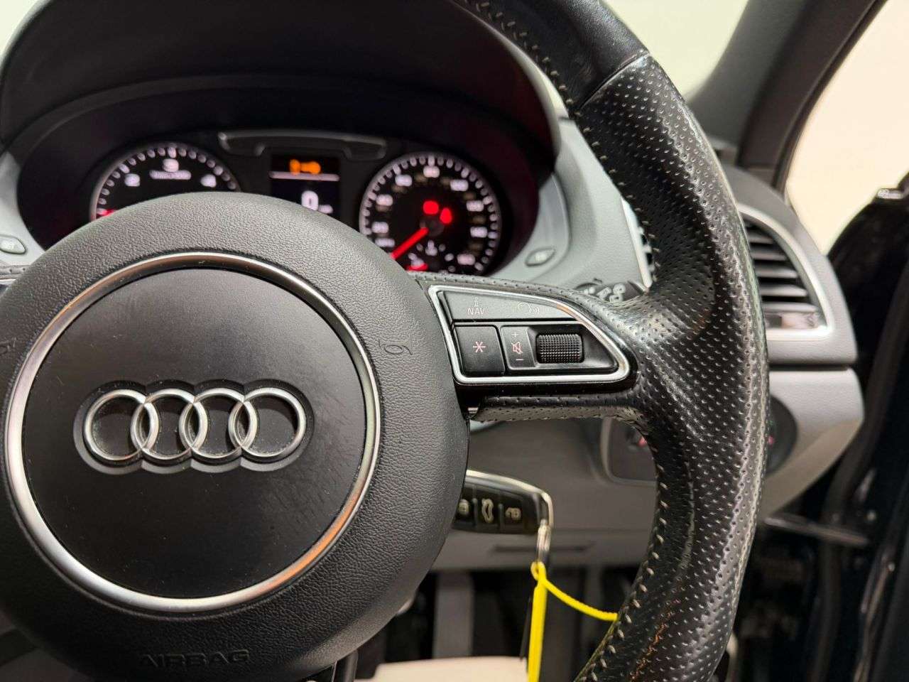 2015 AUDI Q3 2015 AUDI Q3