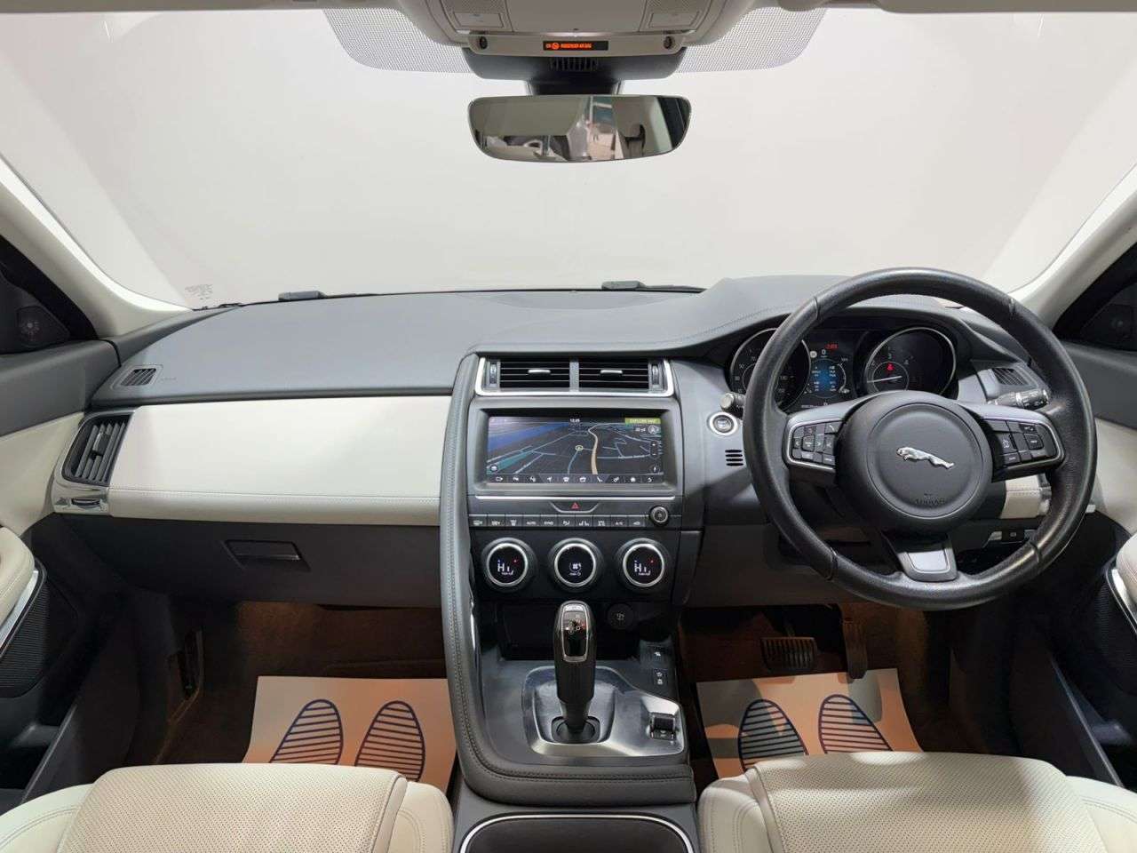 A 2018 JAGUAR E-PACE 2.0 D180 S SUV 5dr Diesel Auto AWD Euro 6 (s/s) (180 ps) NATIONWIDE DELIVER A 2018 JAGUAR E-PACE 2.0 D180 S SUV 5dr Diesel Auto AWD Euro 6 (s/s) (180 ps) NATIONWIDE DELIVER