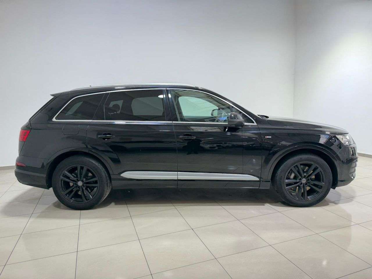 2018 AUDI Q7 2018 AUDI Q7