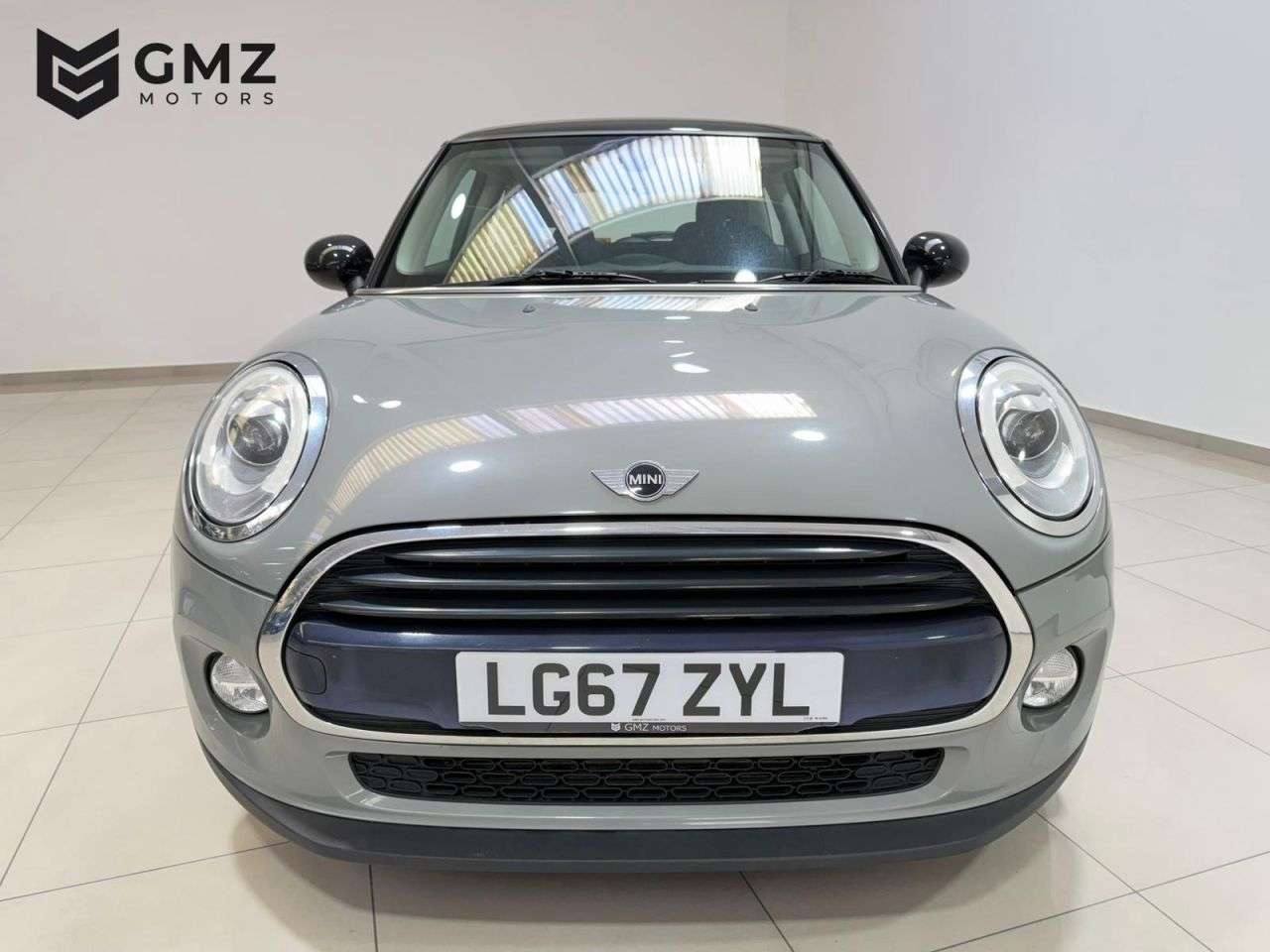 A 2017 MINI HATCH 1.5 Cooper Hatchback 3dr Petrol Auto Euro 6 (s/s) (136 ps) NATIONWIDE DELIV A 2017 MINI HATCH 1.5 Cooper Hatchback 3dr Petrol Auto Euro 6 (s/s) (136 ps) NATIONWIDE DELIV