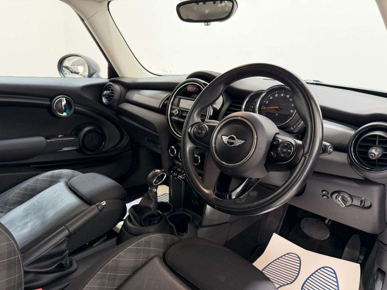 2017 MINI HATCH 2017 MINI HATCH