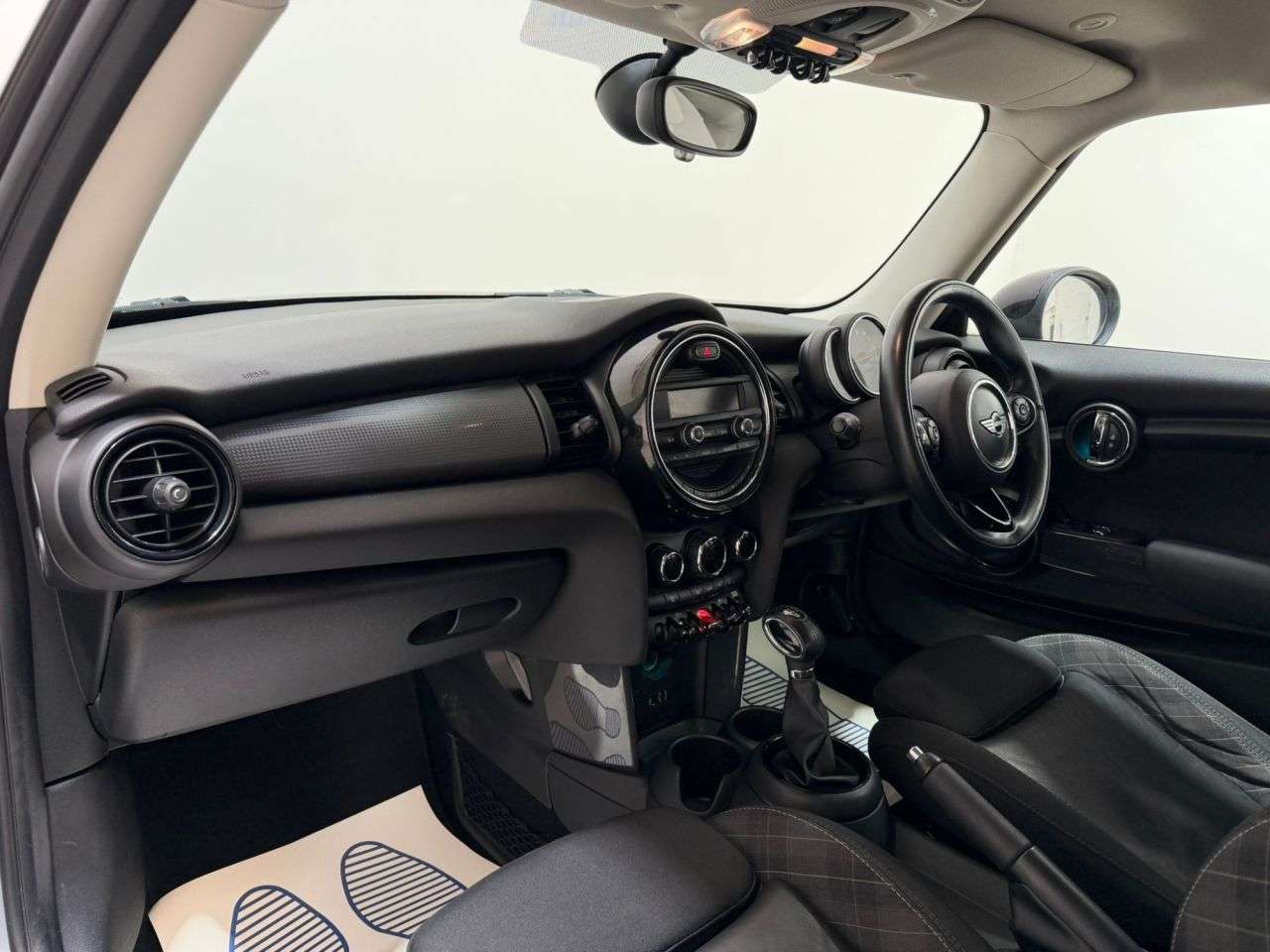2017 MINI HATCH 2017 MINI HATCH