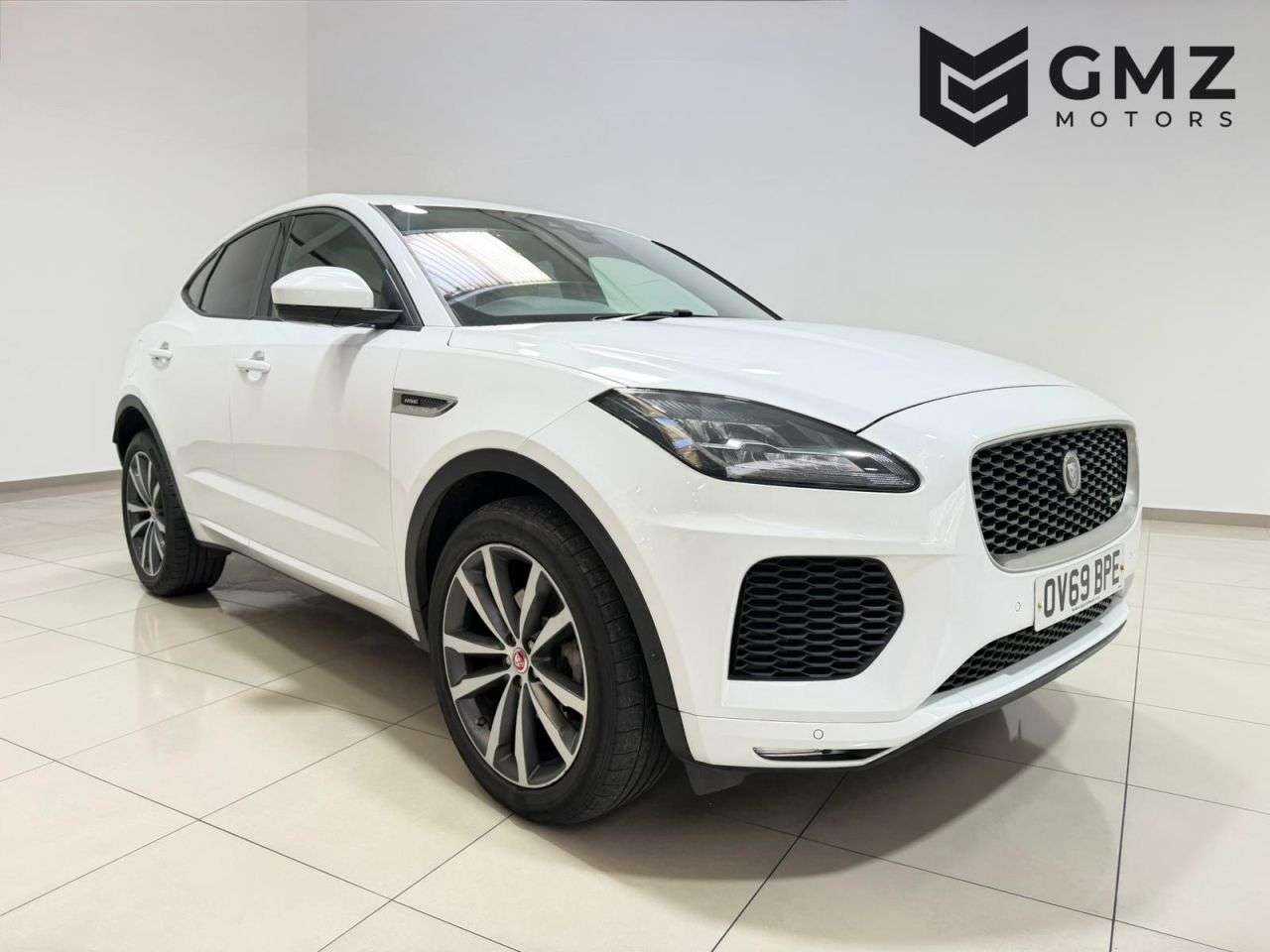A 2019 JAGUAR E-PACE 2.0 D180 R-Dynamic HSE SUV 5dr Diesel Auto AWD Euro 6 (s/s) (180 ps) NATION A 2019 JAGUAR E-PACE 2.0 D180 R-Dynamic HSE SUV 5dr Diesel Auto AWD Euro 6 (s/s) (180 ps) NATION