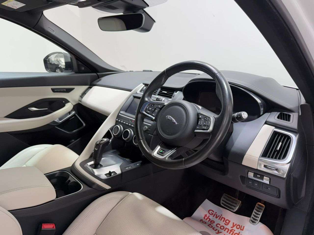 2019 JAGUAR E-PACE 2019 JAGUAR E-PACE