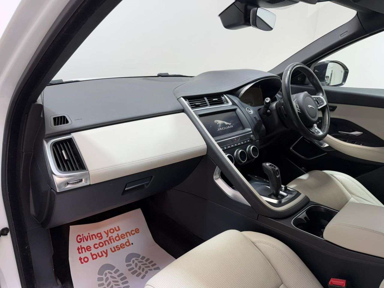 2019 JAGUAR E-PACE 2019 JAGUAR E-PACE