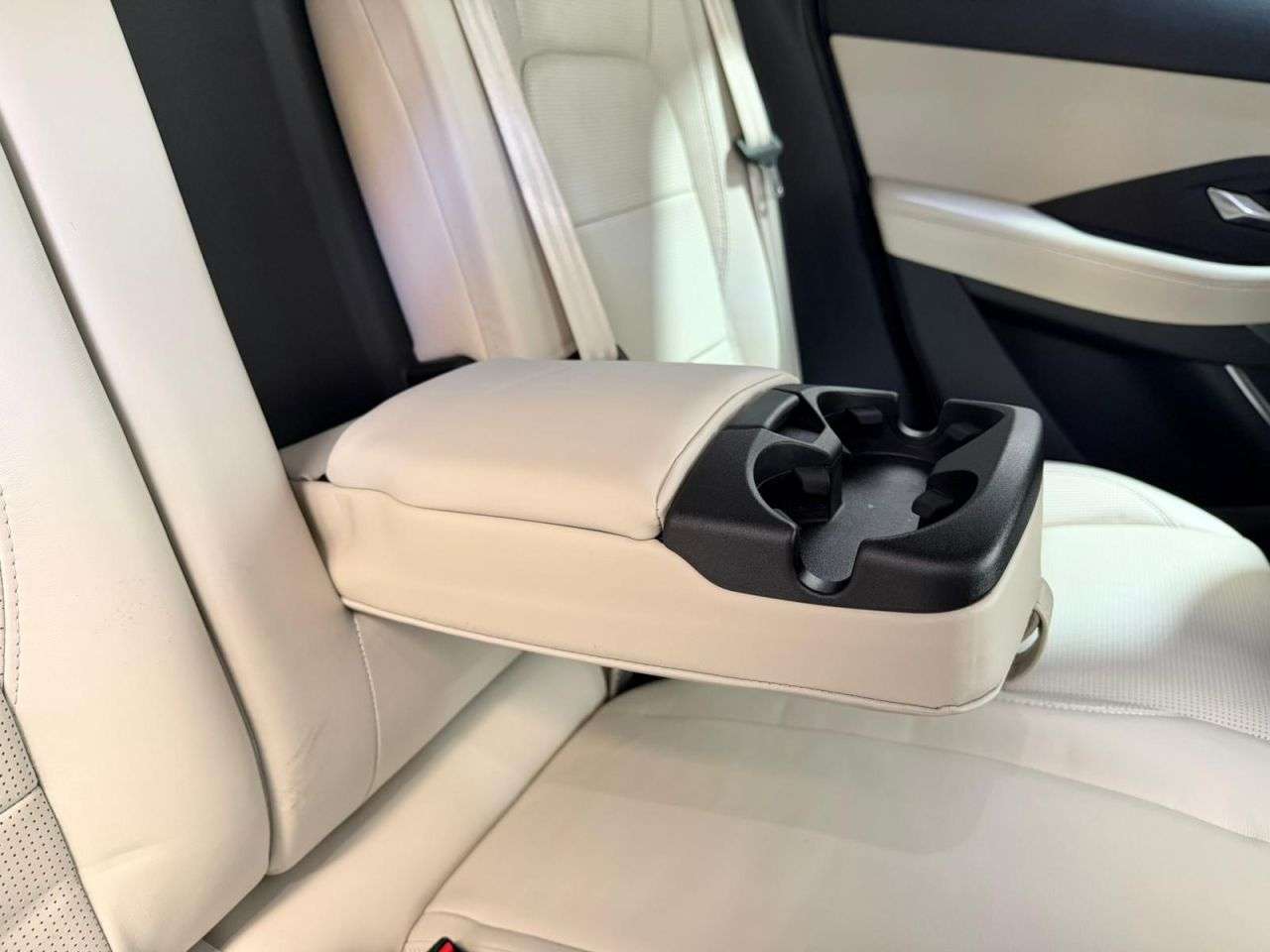 2019 JAGUAR E-PACE 2019 JAGUAR E-PACE