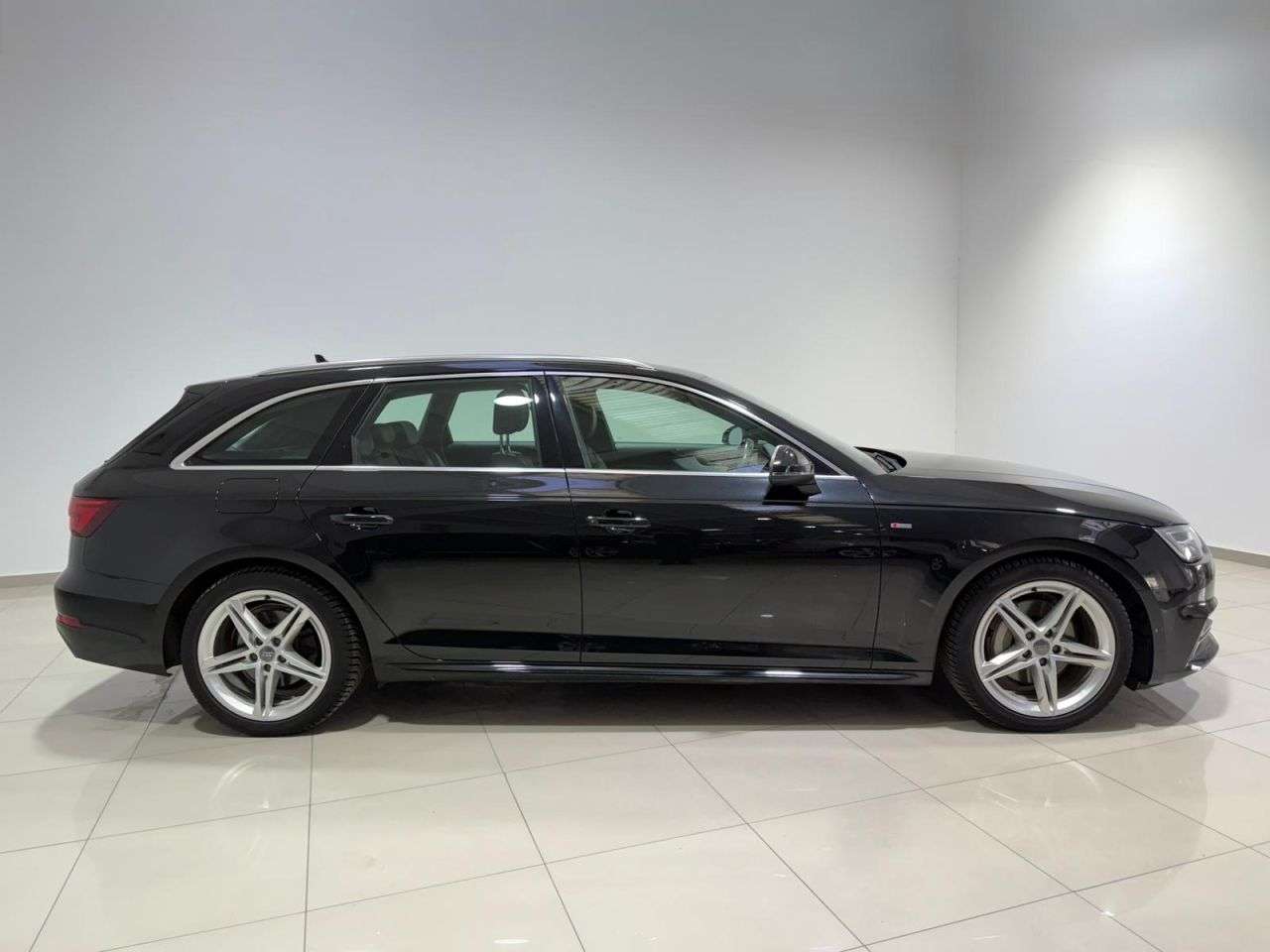 2017 AUDI A4 AVANT 2017 AUDI A4 AVANT