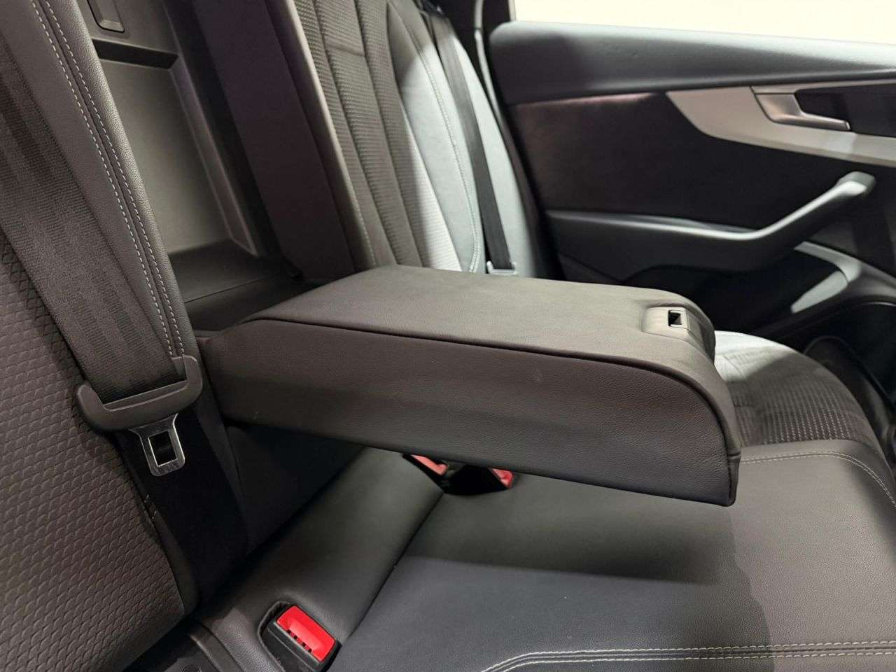 2017 AUDI A4 AVANT 2017 AUDI A4 AVANT