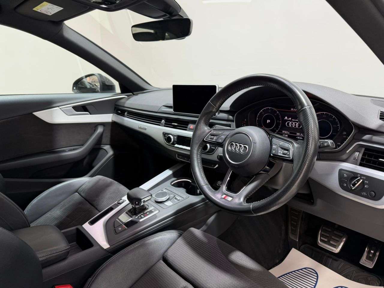 2017 AUDI A4 AVANT 2017 AUDI A4 AVANT