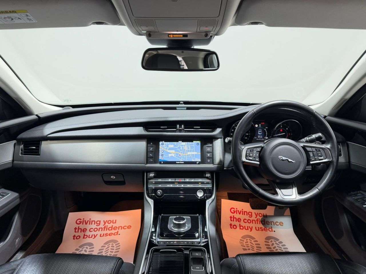 A 2018 JAGUAR XF 2.0d Prestige Saloon 4dr Diesel Auto Euro 6 (s/s) (180 ps) INCONTROL APPS | A 2018 JAGUAR XF 2.0d Prestige Saloon 4dr Diesel Auto Euro 6 (s/s) (180 ps) INCONTROL APPS |