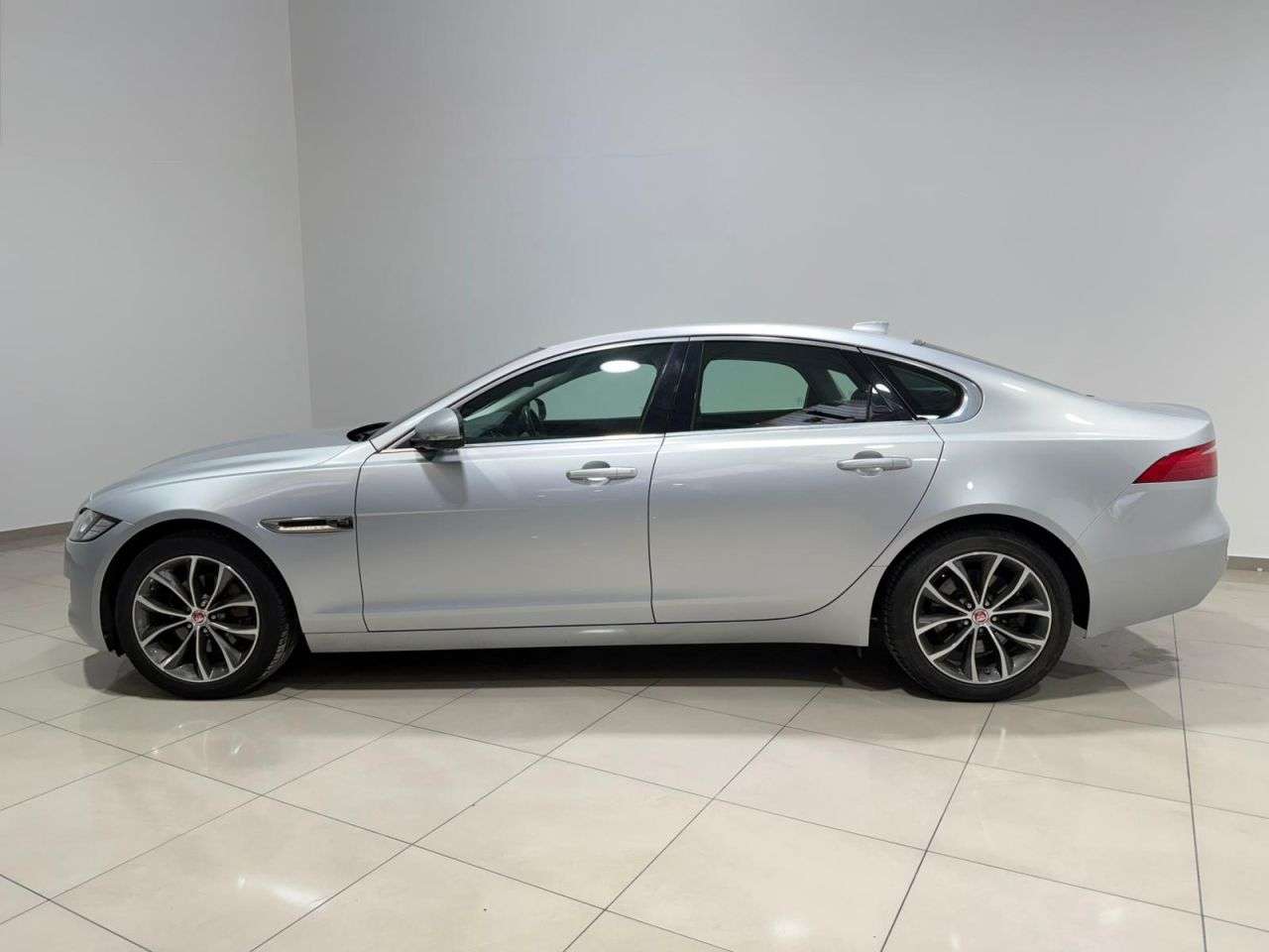 2018 JAGUAR XF 2018 JAGUAR XF