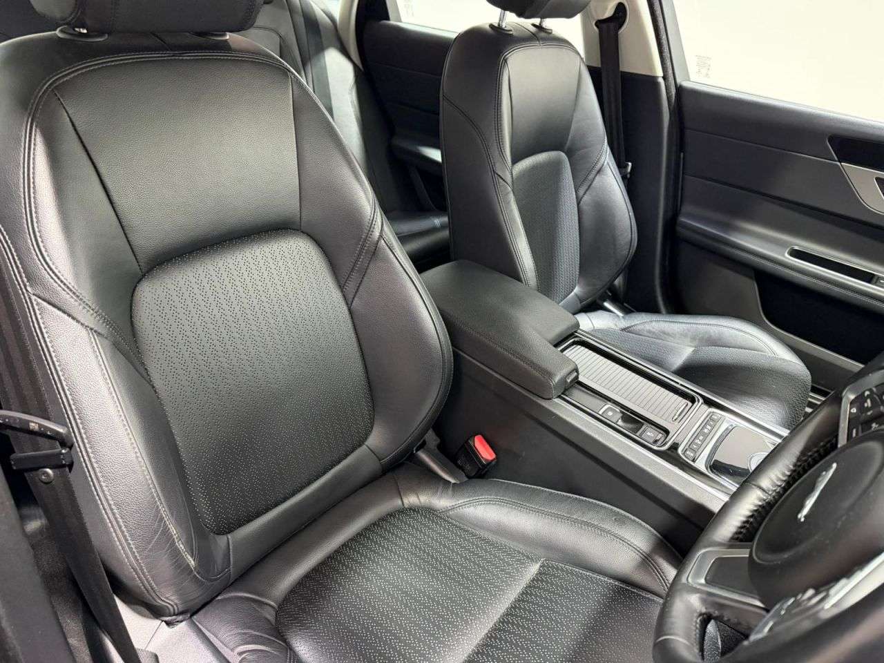 2018 JAGUAR XF 2018 JAGUAR XF