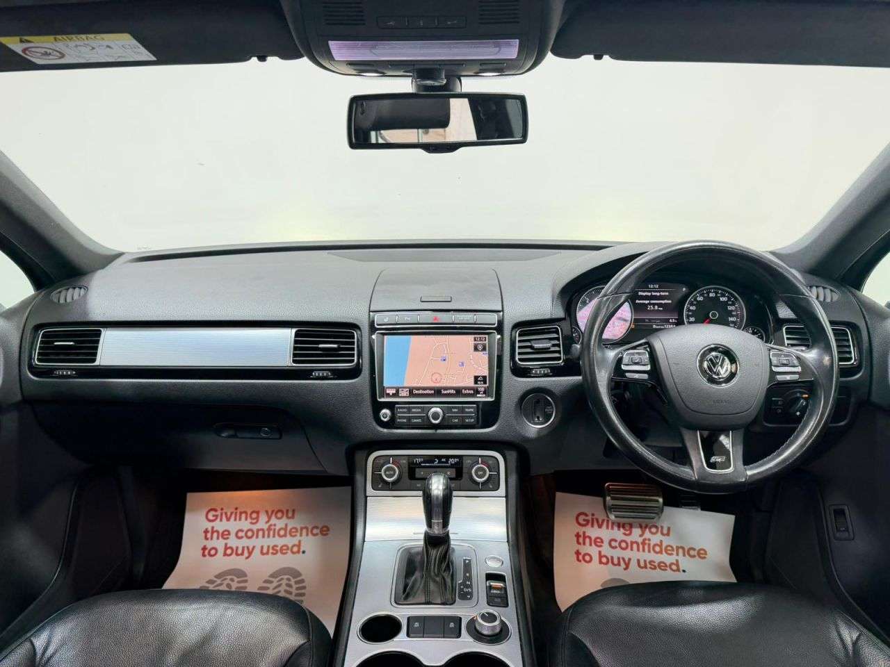 A 2015 VOLKSWAGEN TOUAREG 3.0 TDI V6 BlueMotion Tech R-Line SUV 5dr Diesel Tiptronic 4WD Euro 6 (s/s) A 2015 VOLKSWAGEN TOUAREG 3.0 TDI V6 BlueMotion Tech R-Line SUV 5dr Diesel Tiptronic 4WD Euro 6 (s/s)