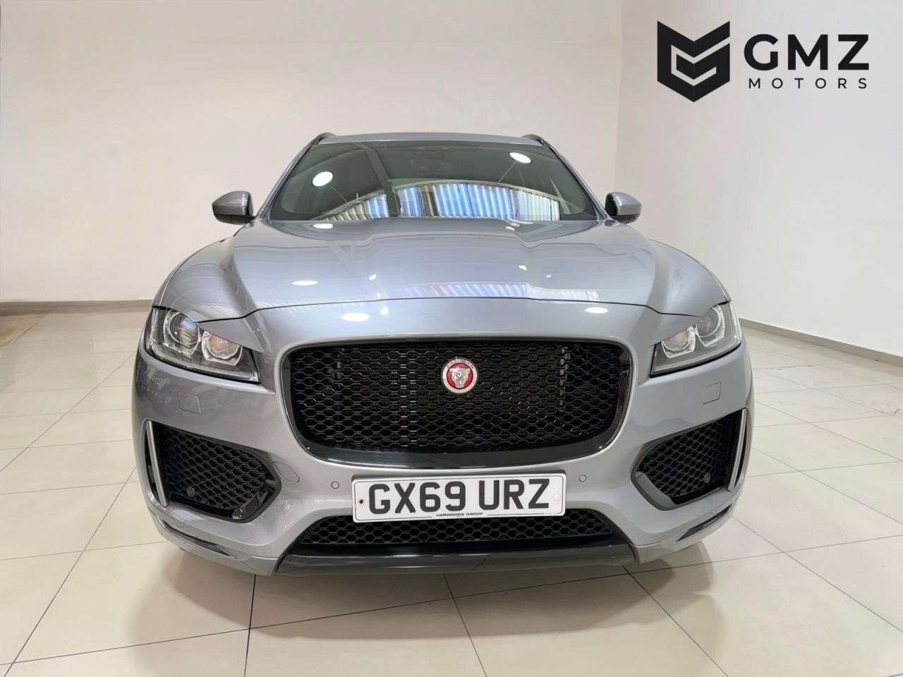 A 2019 JAGUAR F-PACE 2.0 D180 Chequered Flag SUV 5dr Diesel Auto AWD Euro 6 (s/s) (180 ps) FULL A 2019 JAGUAR F-PACE 2.0 D180 Chequered Flag SUV 5dr Diesel Auto AWD Euro 6 (s/s) (180 ps) FULL