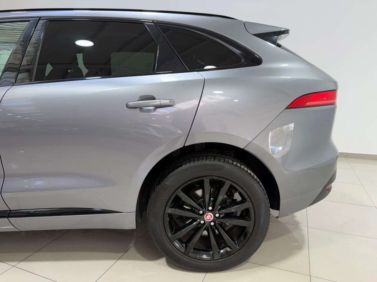 2019 JAGUAR F-PACE 2019 JAGUAR F-PACE