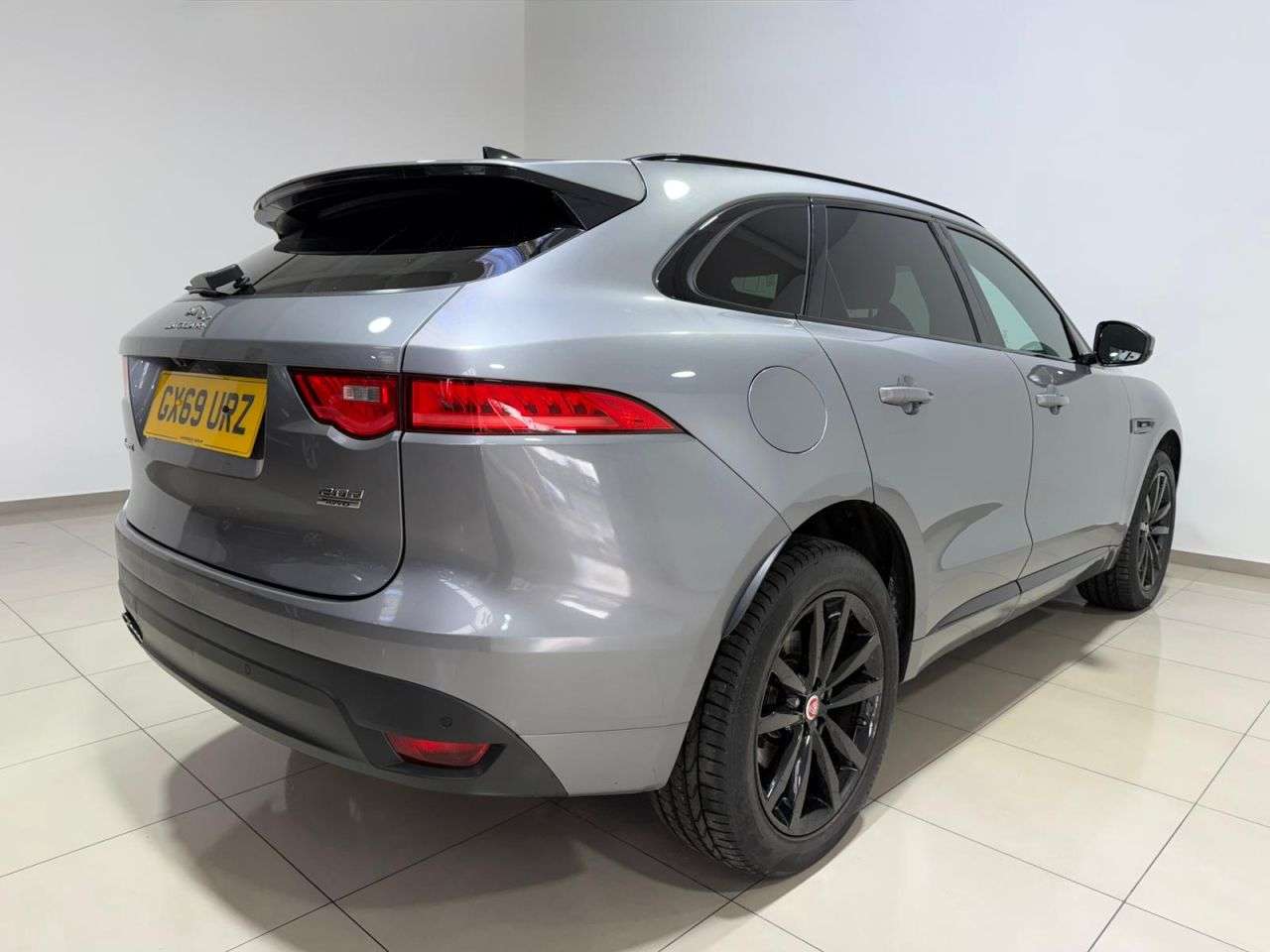 2019 JAGUAR F-PACE 2019 JAGUAR F-PACE