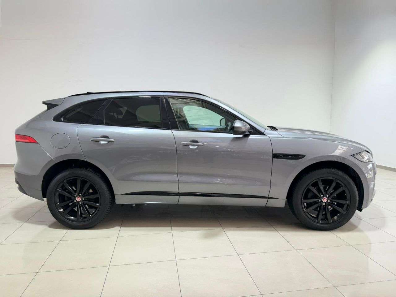 2019 JAGUAR F-PACE 2019 JAGUAR F-PACE