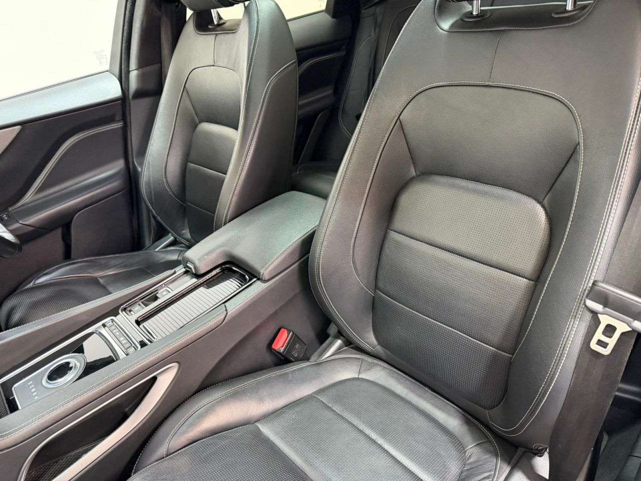 2019 JAGUAR F-PACE 2019 JAGUAR F-PACE