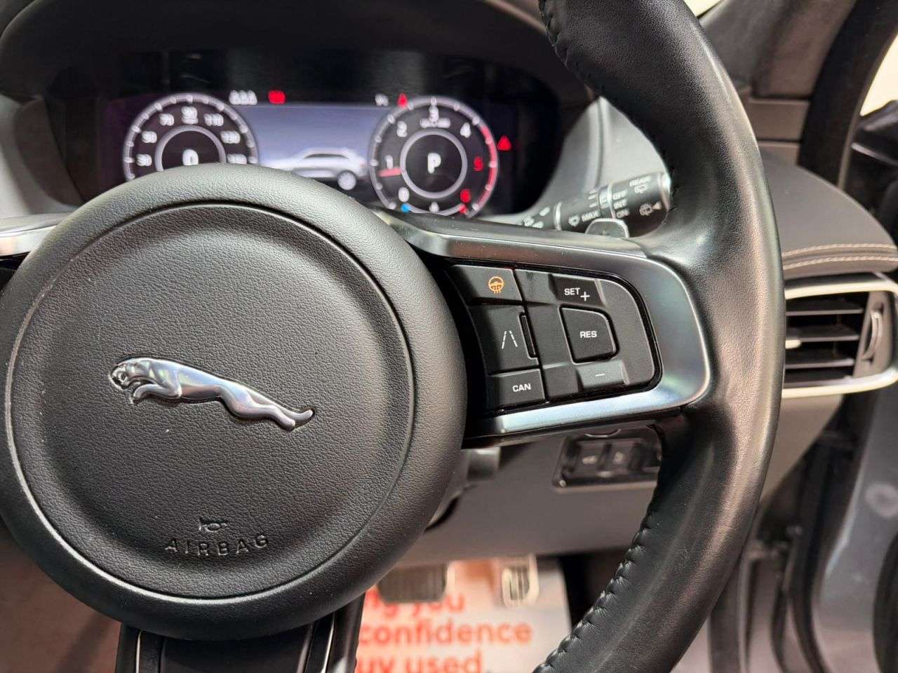 2019 JAGUAR F-PACE 2019 JAGUAR F-PACE