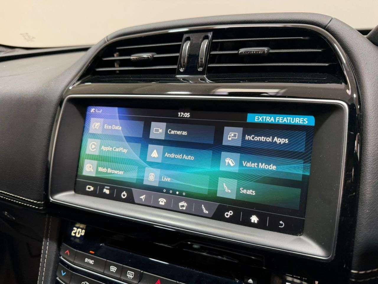 2019 JAGUAR F-PACE 2019 JAGUAR F-PACE