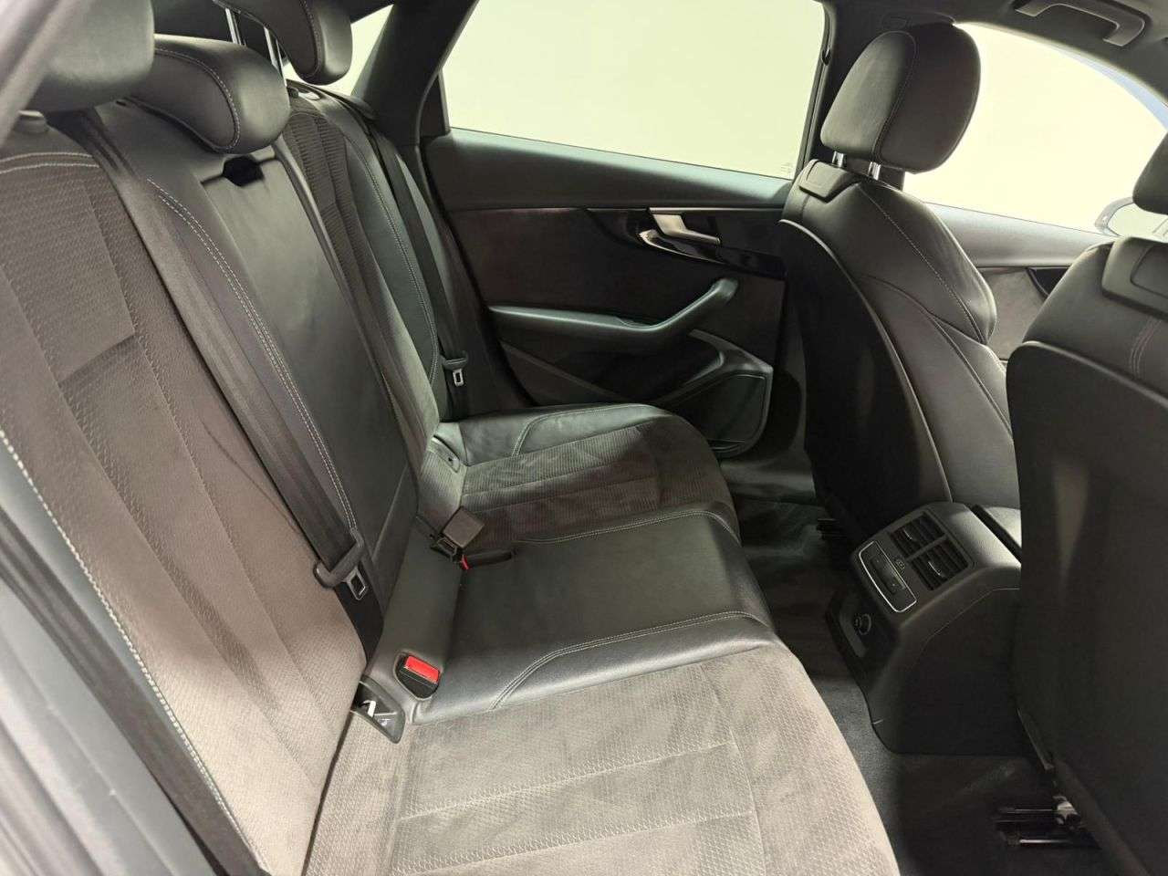 2018 AUDI A4 2018 AUDI A4