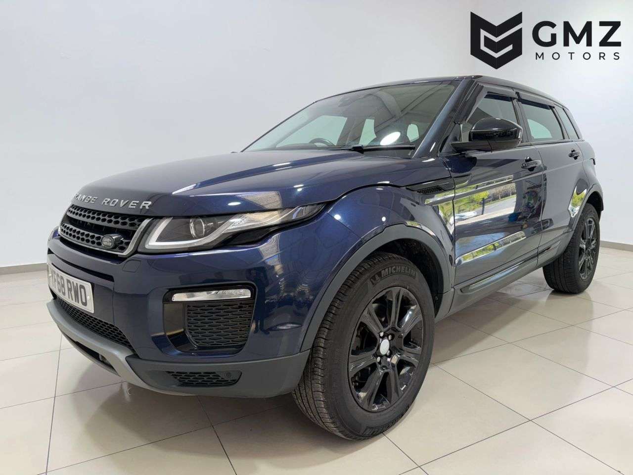 A 2018 LAND ROVER RANGE ROVER EVOQUE 2.0 TD4 SE Tech SUV 5dr Diesel Auto 4WD Euro 6 (s/s) (180 ps) NATIONWIDE DE A 2018 LAND ROVER RANGE ROVER EVOQUE 2.0 TD4 SE Tech SUV 5dr Diesel Auto 4WD Euro 6 (s/s) (180 ps) NATIONWIDE DE