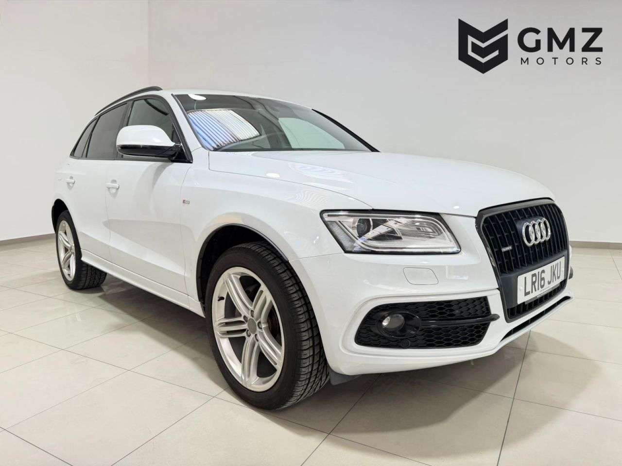 A 2016 AUDI Q5 2.0 TDI S line Plus SUV 5dr Diesel S Tronic quattro Euro 6 (s/s) (190 ps) N A 2016 AUDI Q5 2.0 TDI S line Plus SUV 5dr Diesel S Tronic quattro Euro 6 (s/s) (190 ps) N