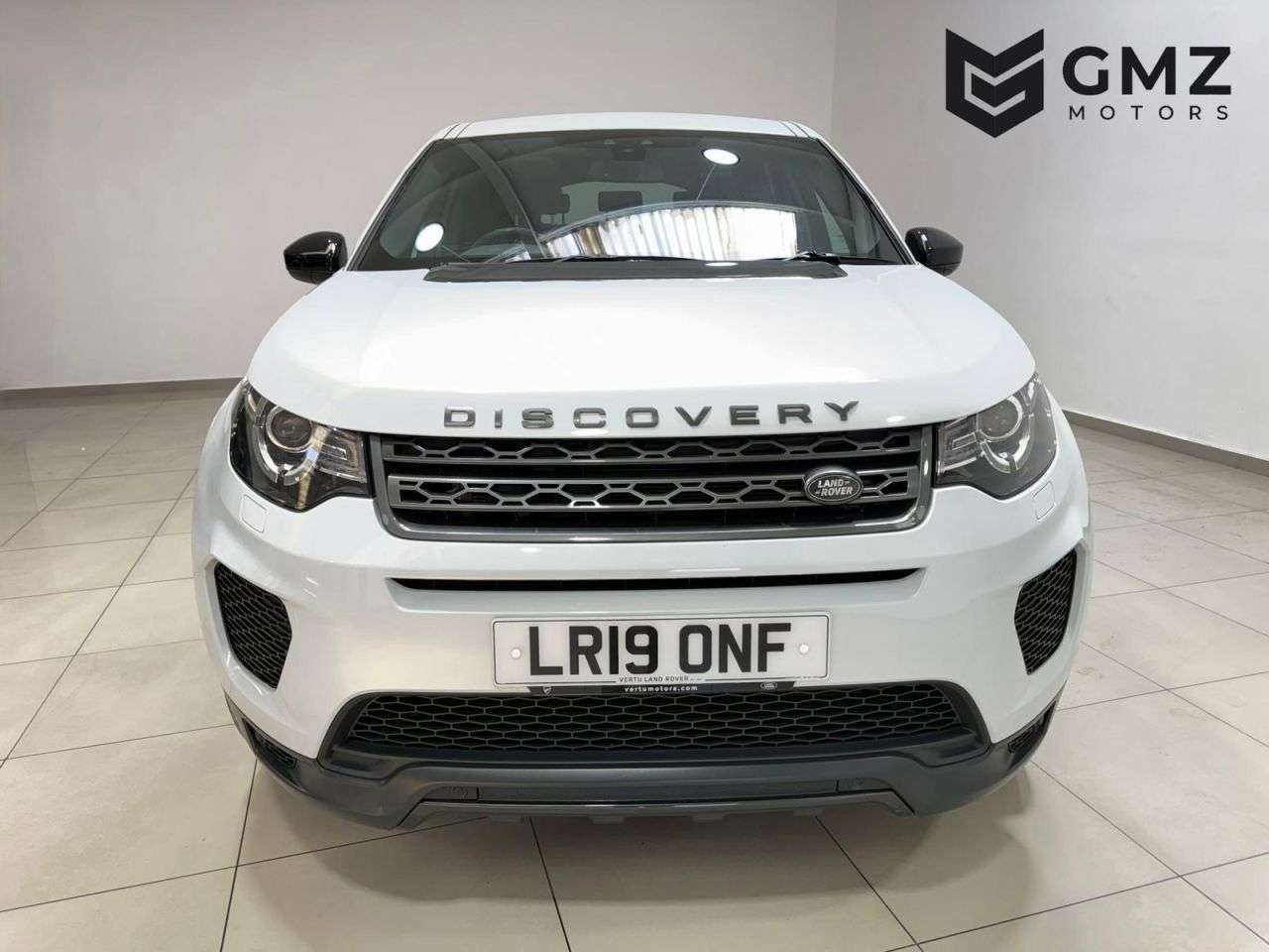 A 2019 LAND ROVER DISCOVERY SPORT 2.0 TD4 Landmark SUV 5dr Diesel Auto 4WD Euro 6 (s/s) (180 ps) NATIONWIDE D A 2019 LAND ROVER DISCOVERY SPORT 2.0 TD4 Landmark SUV 5dr Diesel Auto 4WD Euro 6 (s/s) (180 ps) NATIONWIDE D