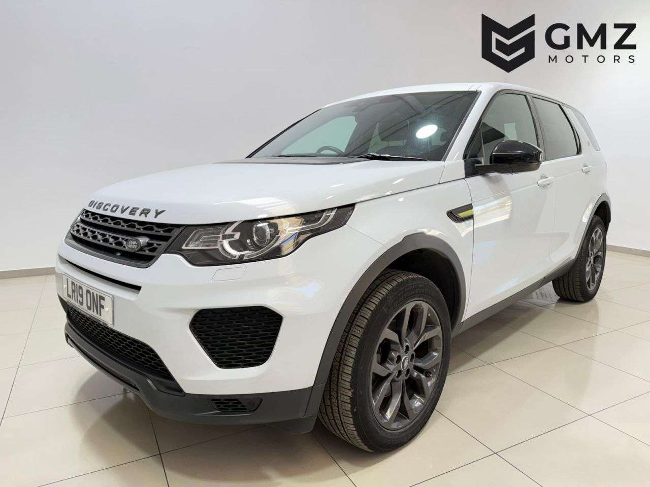 A 2019 LAND ROVER DISCOVERY SPORT 2.0 TD4 Landmark SUV 5dr Diesel Auto 4WD Euro 6 (s/s) (180 ps) NATIONWIDE D A 2019 LAND ROVER DISCOVERY SPORT 2.0 TD4 Landmark SUV 5dr Diesel Auto 4WD Euro 6 (s/s) (180 ps) NATIONWIDE D