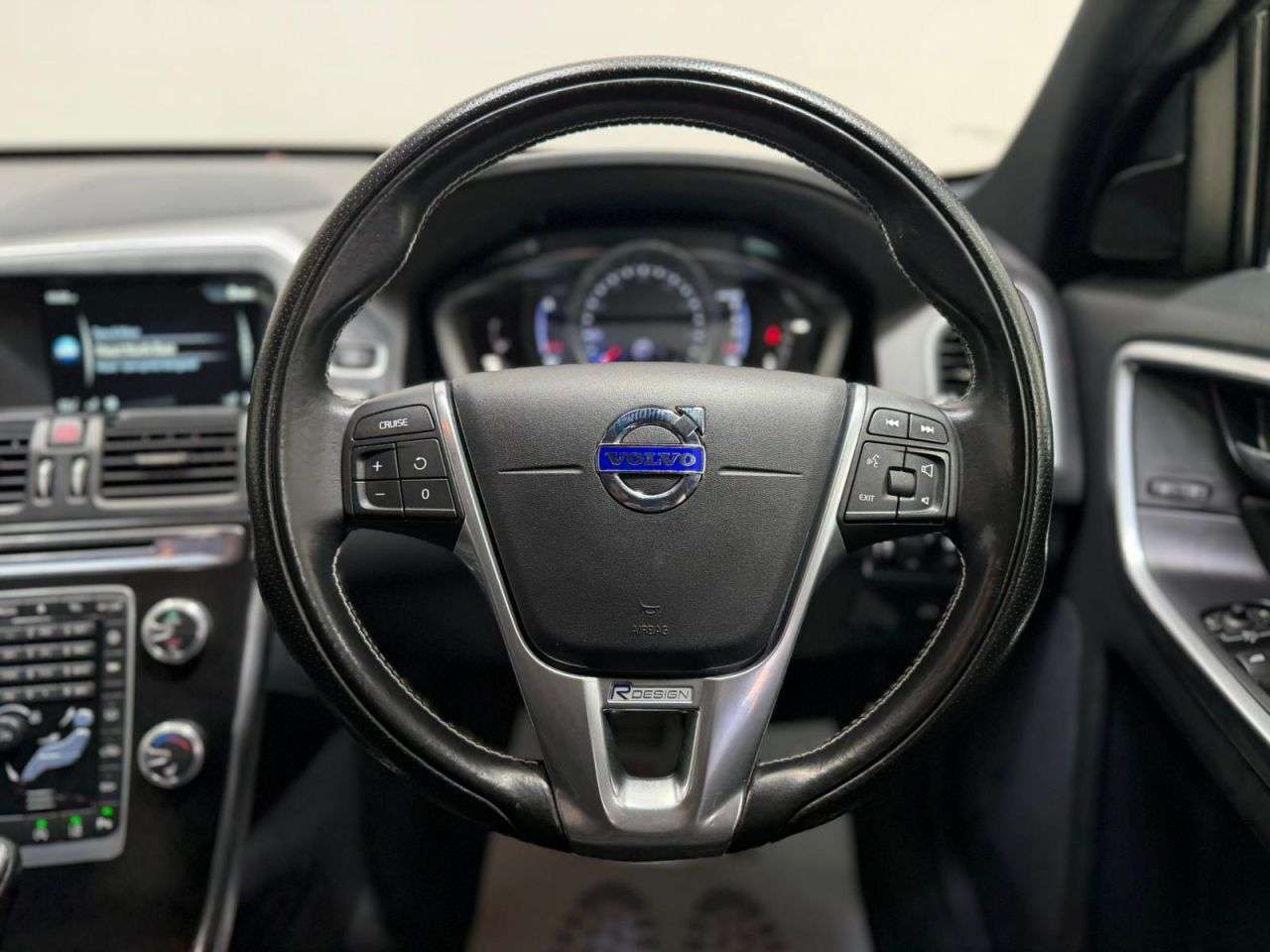 2016 VOLVO XC60 2016 VOLVO XC60