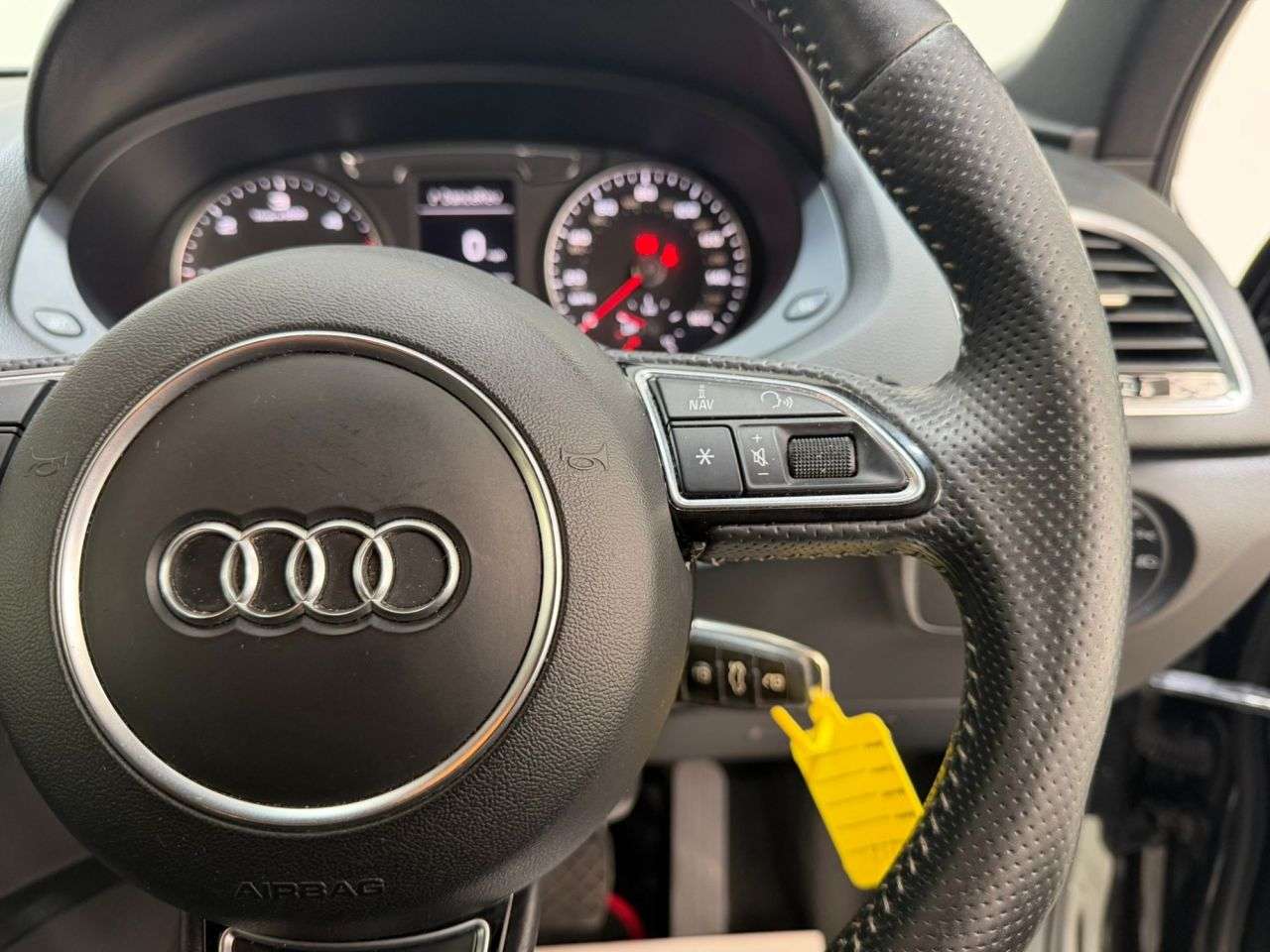 2015 AUDI Q3 2015 AUDI Q3