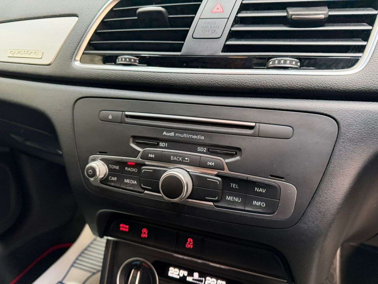 2015 AUDI Q3 2015 AUDI Q3