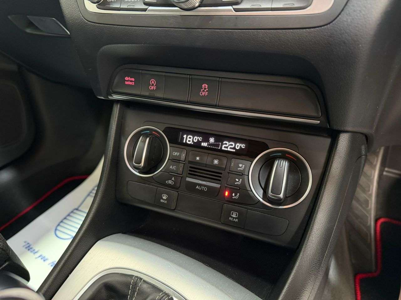 2015 AUDI Q3 2015 AUDI Q3