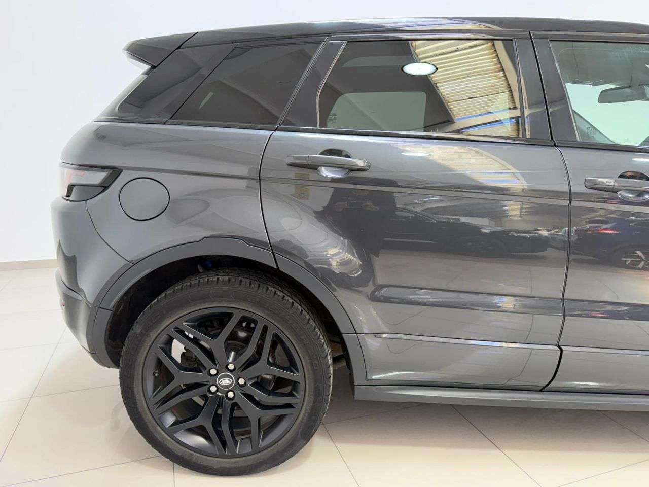 2019 LAND ROVER RANGE ROVER EVOQUE 2019 LAND ROVER RANGE ROVER EVOQUE