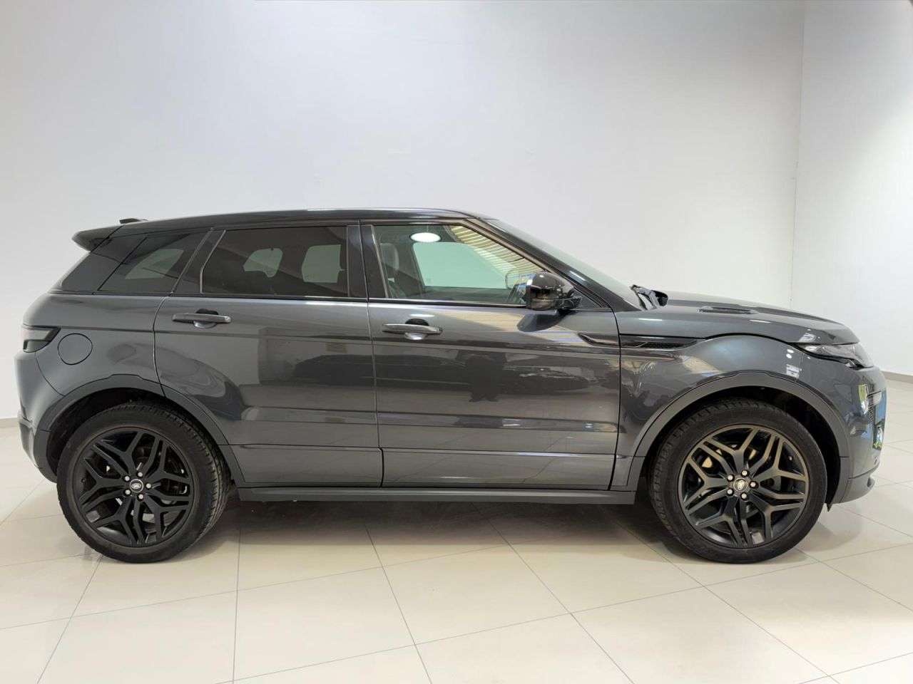 2019 LAND ROVER RANGE ROVER EVOQUE 2019 LAND ROVER RANGE ROVER EVOQUE