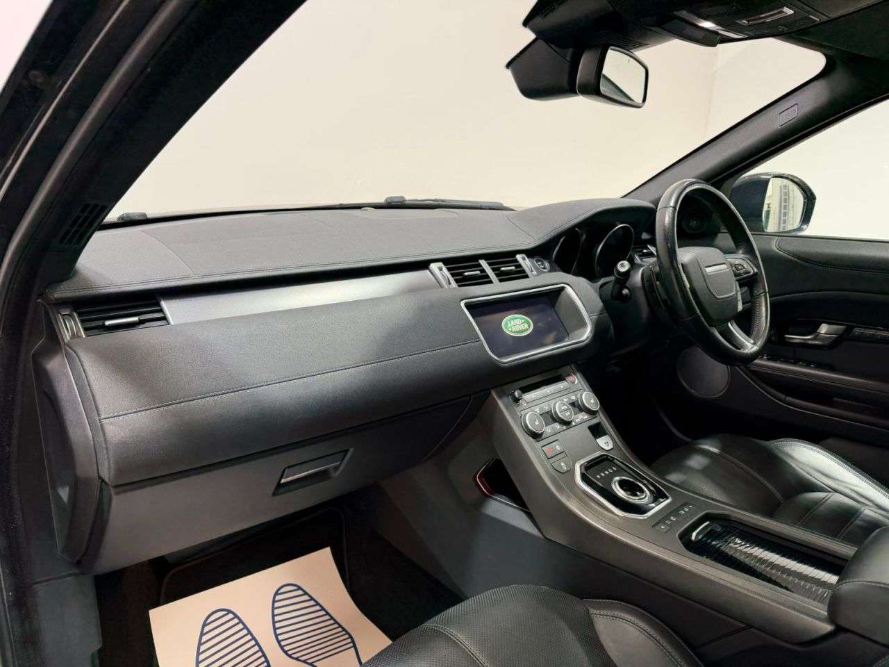 2019 LAND ROVER RANGE ROVER EVOQUE 2019 LAND ROVER RANGE ROVER EVOQUE